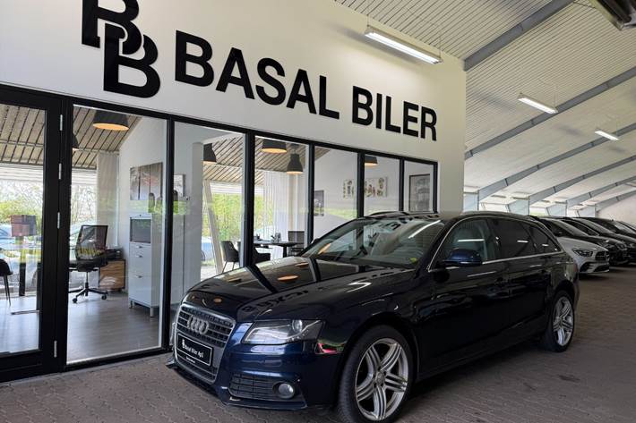 Blå Audi A4 fra 2008