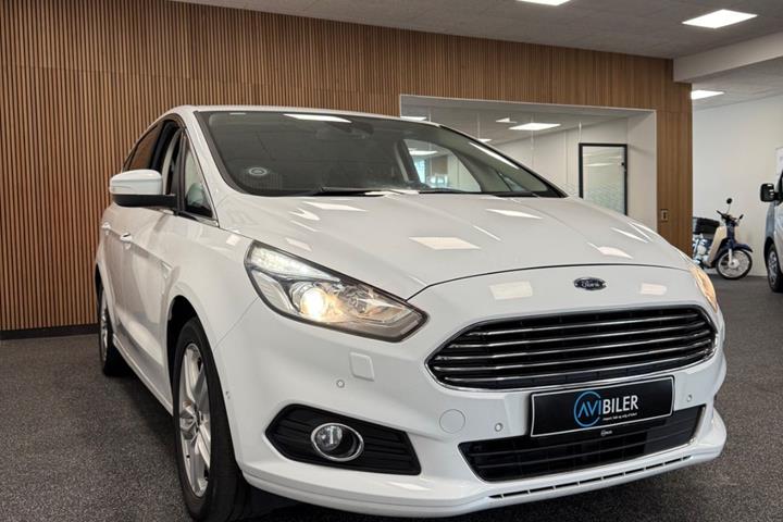 Hvid Ford S-MAX fra 2018