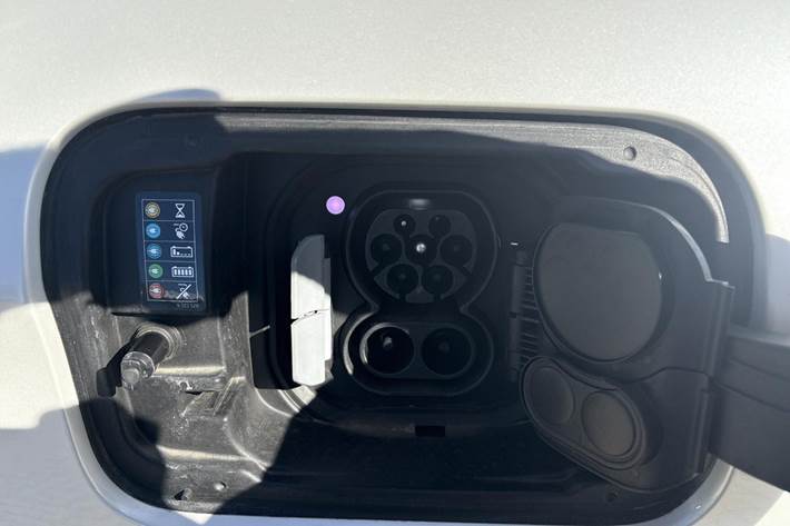 Hvid BMW iX3 fra 2022