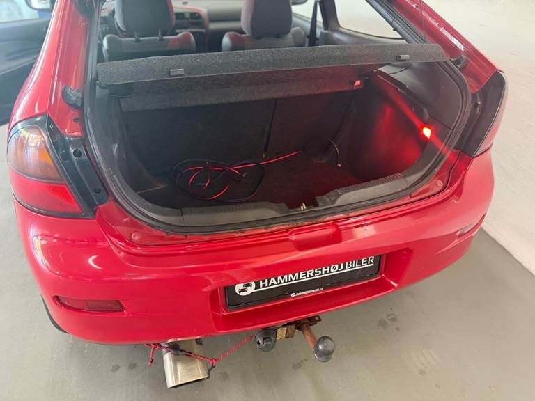 Mazda 323 1,5 LX