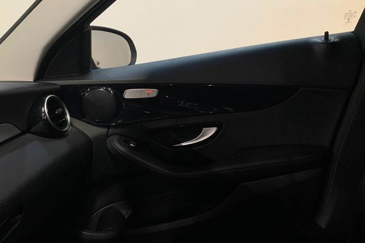 Grå Mercedes C220 d fra 2017