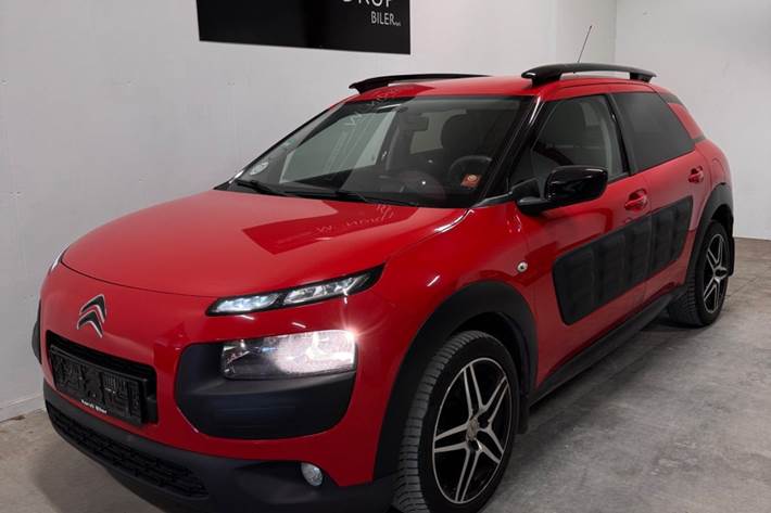 Rød Citroën C4 Cactus fra 2015 set udefra