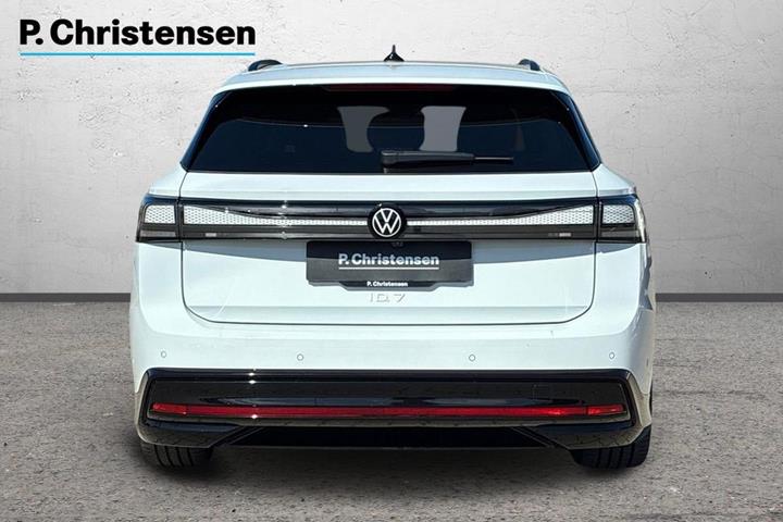 Hvid VW ID.7 fra 2024
