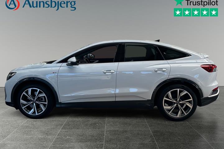 Hvid Audi Q4 e-tron fra 2023
