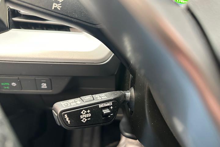 Hvid Audi Q4 e-tron fra 2023