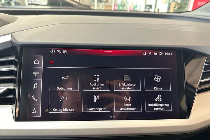 Hvid Audi Q4 e-tron fra 2023