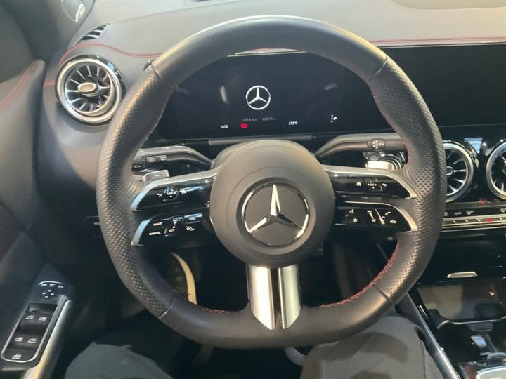 Sort Mercedes EQA250+ fra 2025