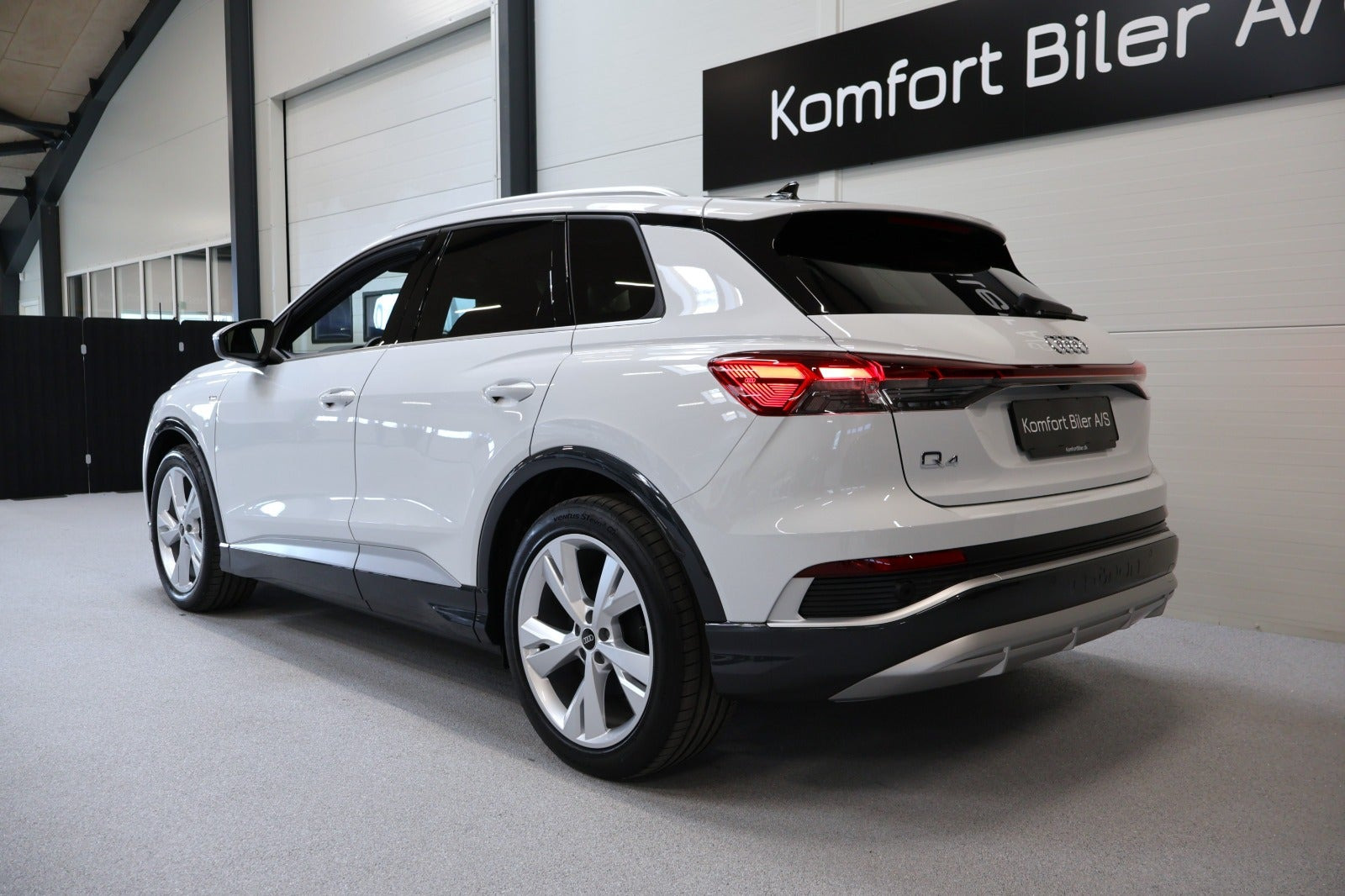 Hvid Audi Q4 e-tron fra 2026