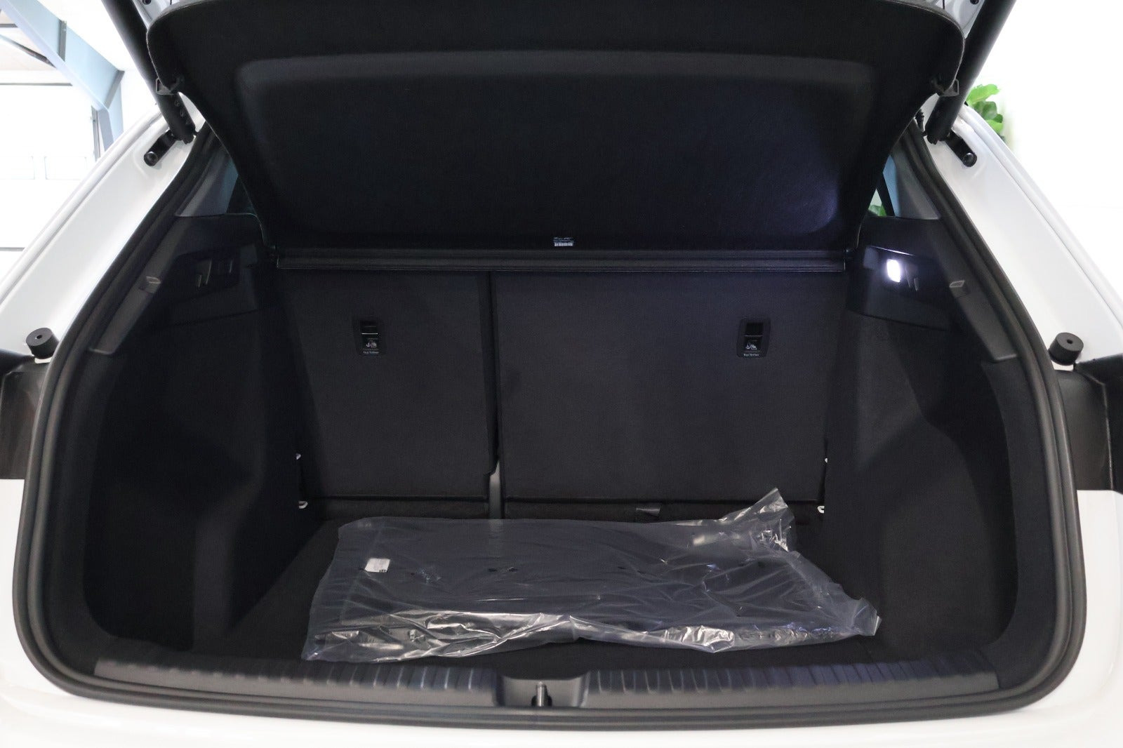 Hvid Audi Q4 e-tron fra 2026