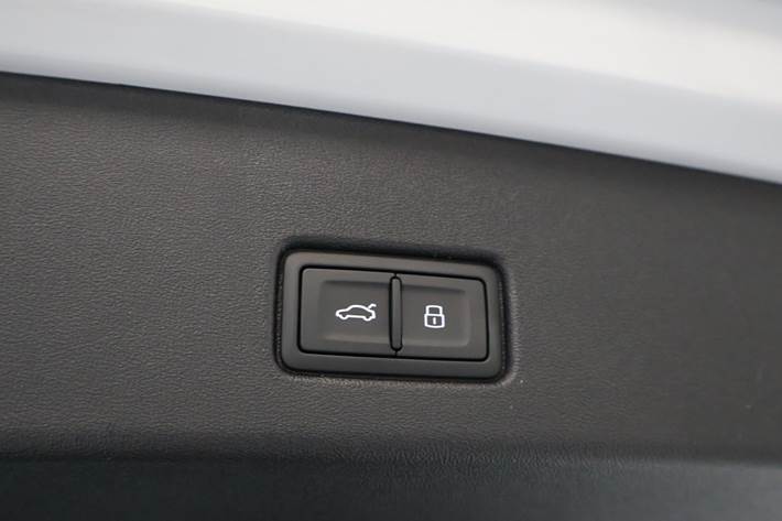 Hvid Audi Q4 e-tron fra 2026