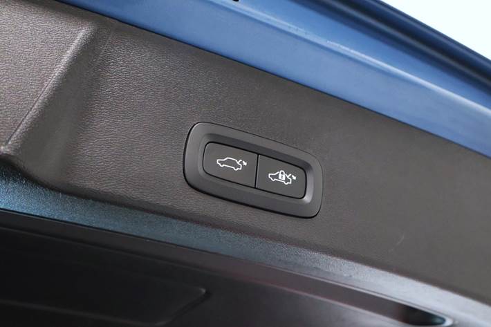 Blå Volvo EX40 fra 2025