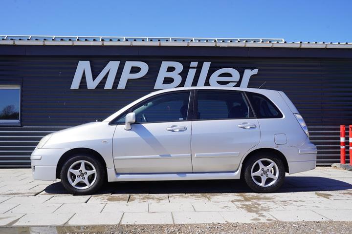 Sølv Suzuki Liana fra 2006