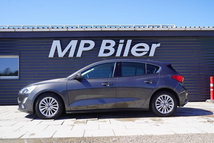Grå Ford Focus fra 2019