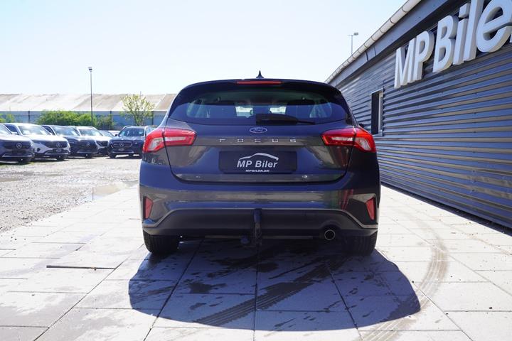 Grå Ford Focus fra 2019
