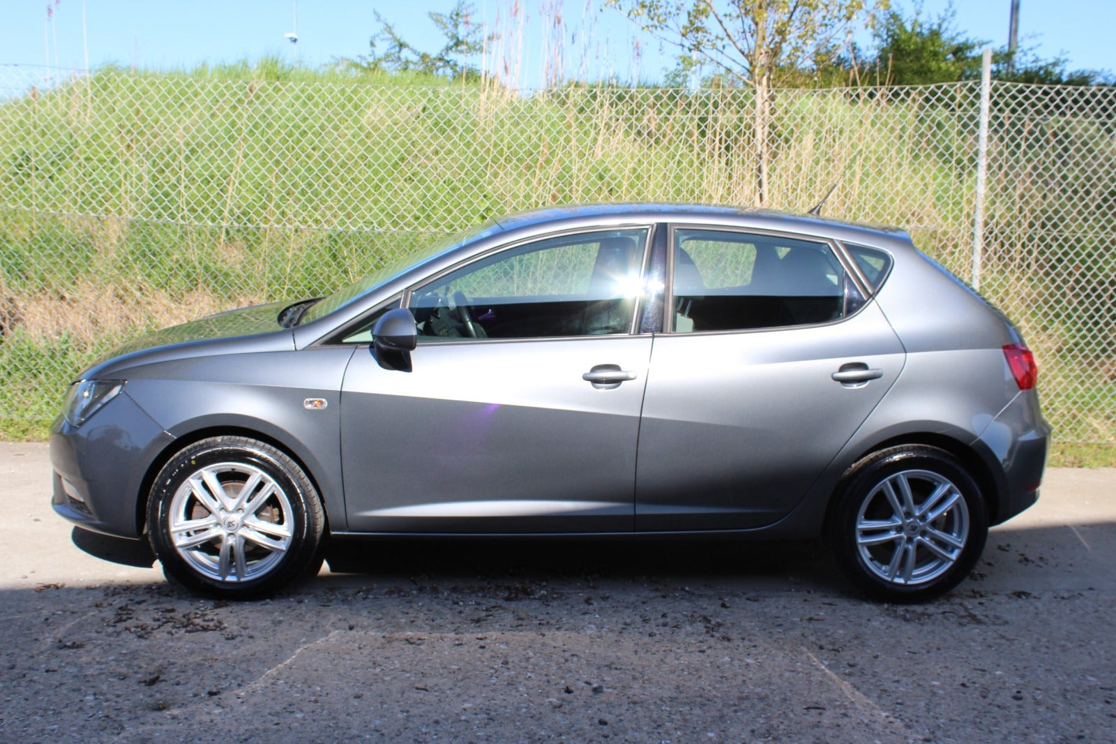 Grå Seat Ibiza fra 2017