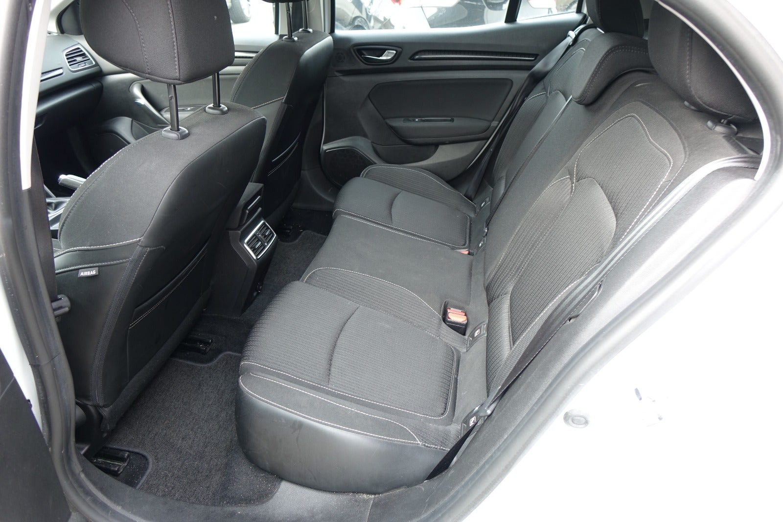 Hvid Renault Megane IV fra 2017