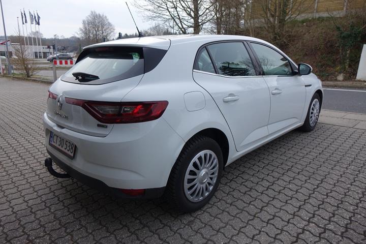 Hvid Renault Megane IV fra 2017