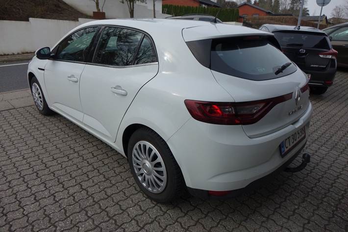 Hvid Renault Megane IV fra 2017