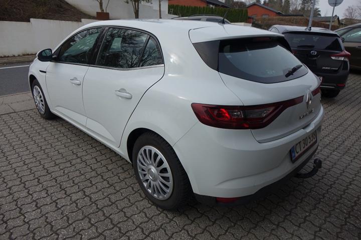 Hvid Renault Megane IV fra 2017