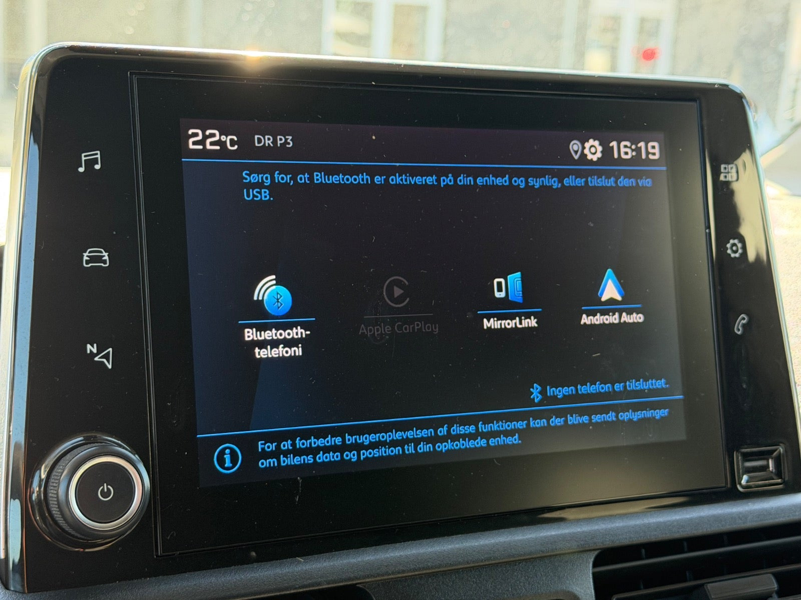Hvid Peugeot Partner fra 2020
