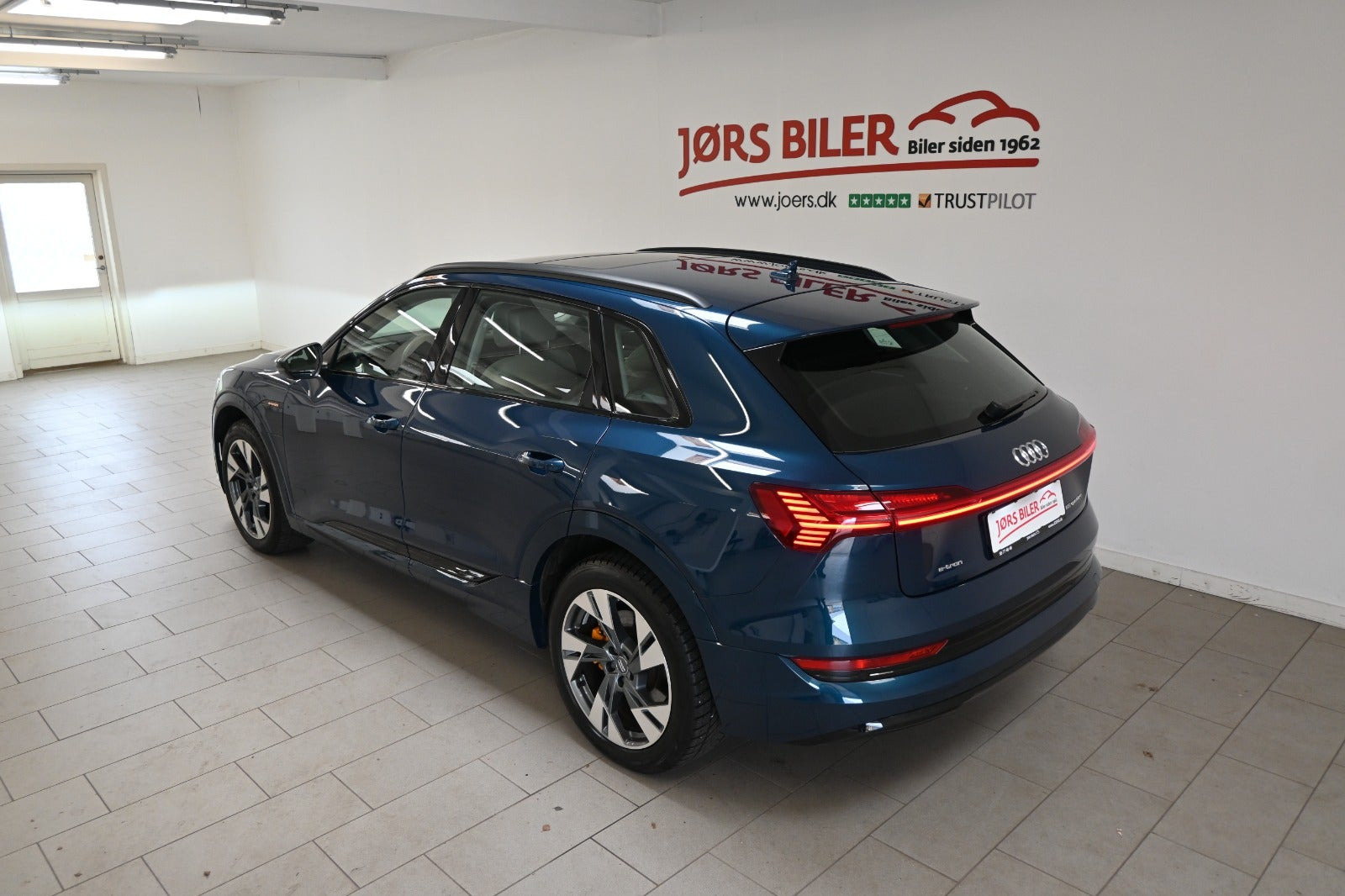Blå Audi e-tron fra 2020
