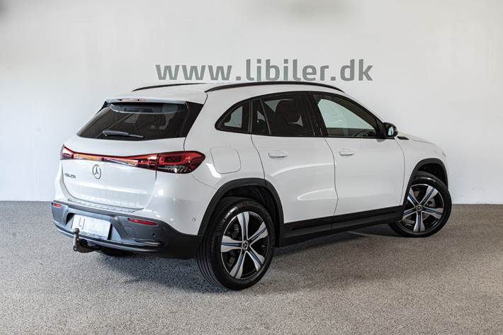 Hvid Mercedes EQA250 fra 2022