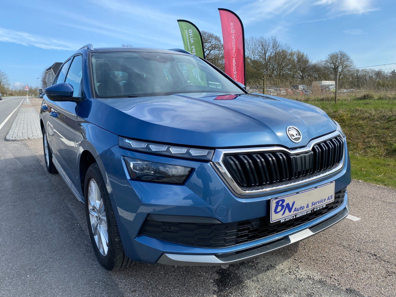 Blå Skoda Kamiq fra 2020 set udefra