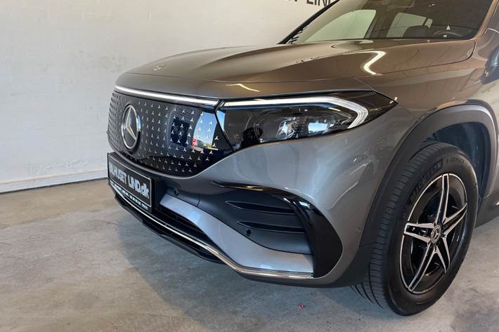 Grå Mercedes EQB250+ fra 2024