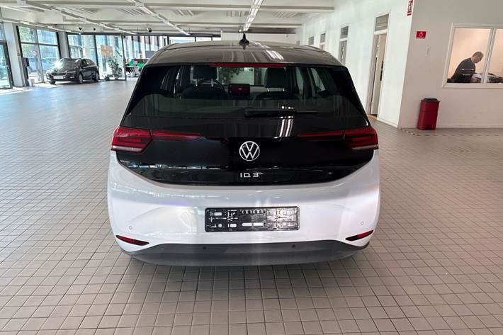 Hvid VW ID.3 fra 2023