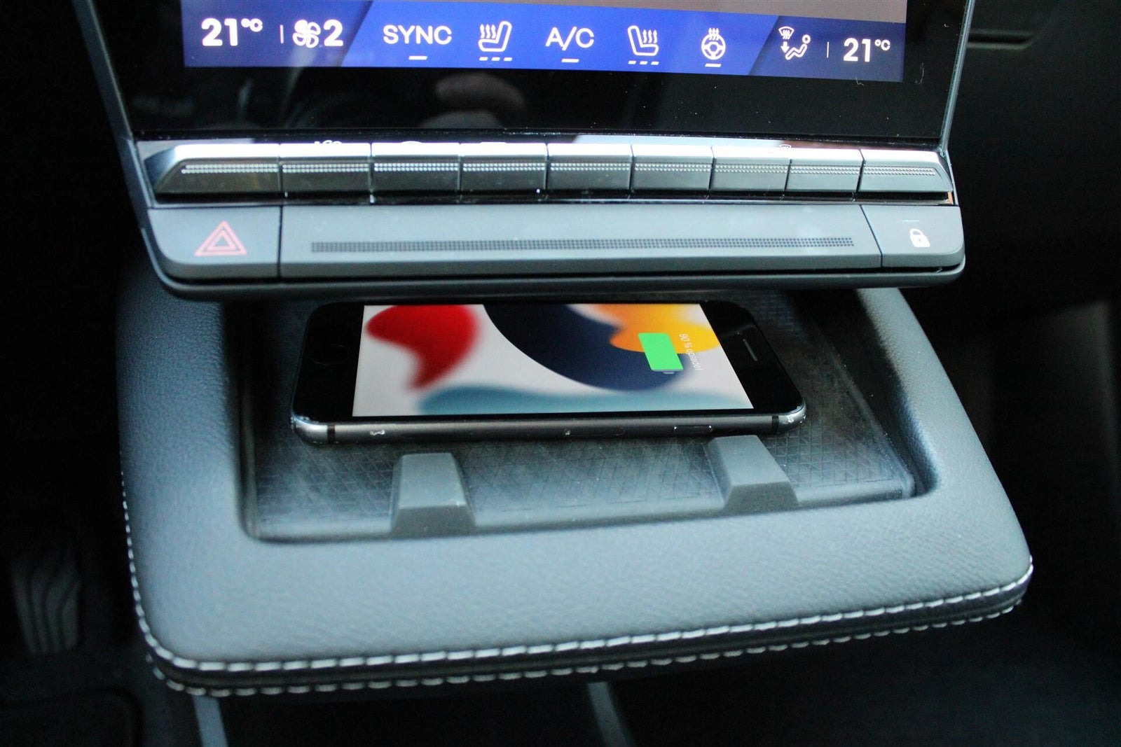 Hvid Renault Megane E-Tech fra 2024
