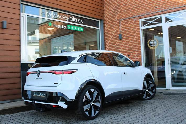Hvid Renault Megane E-Tech fra 2024