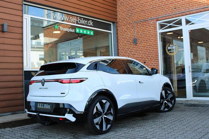 Hvid Renault Megane E-Tech fra 2024