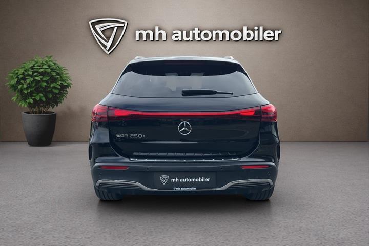 Sort Mercedes EQA250+ fra 2024
