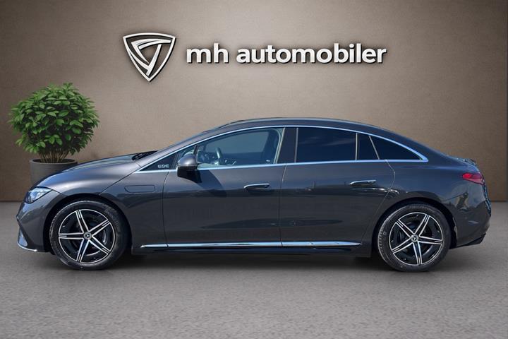 Grå Mercedes EQE350 fra 2024