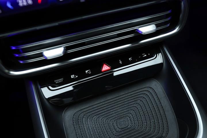 Sort Mercedes CLA250+ fra 2025