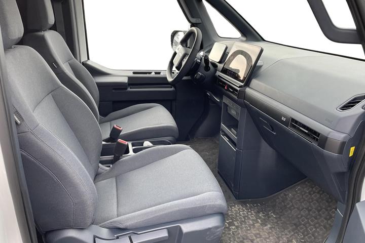 Hvid Kia PV5 Cargo fra 2026 set indefra