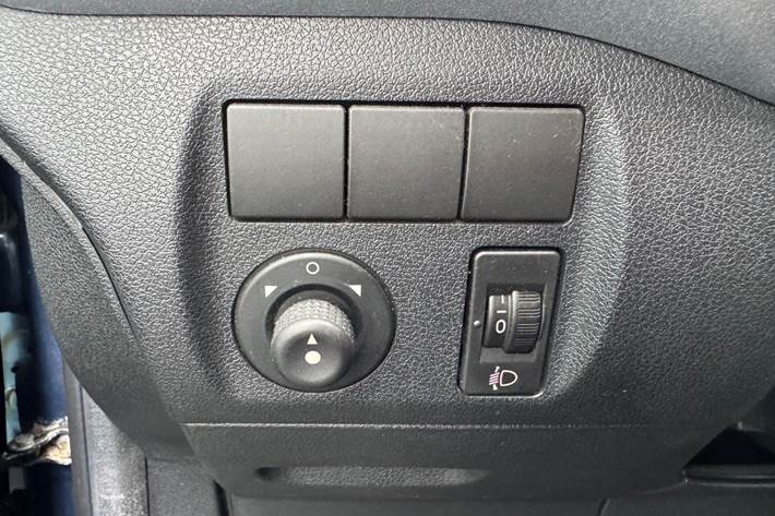 Blå Citroën Berlingo fra 2009