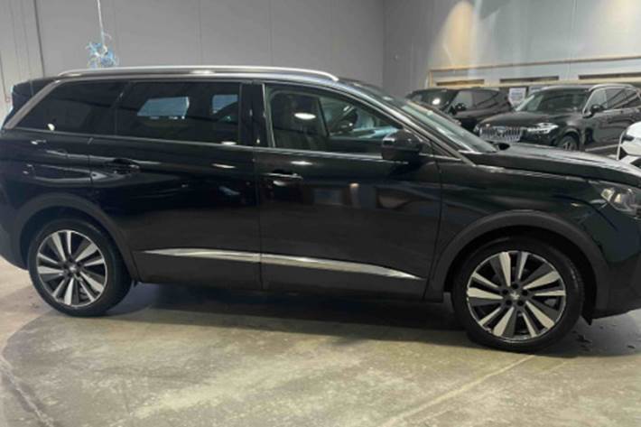 Sort Peugeot 5008 fra 2018