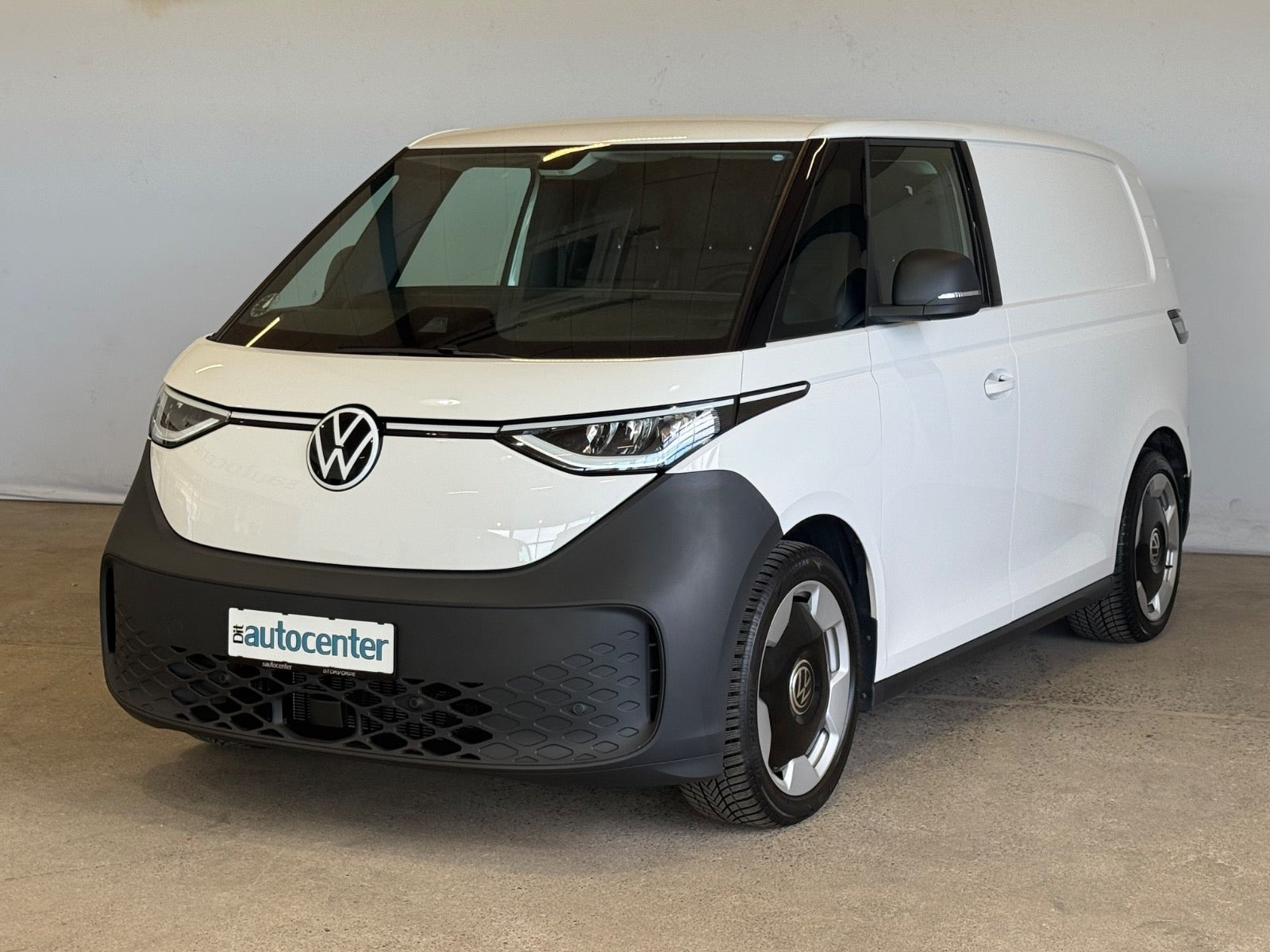Hvid VW ID.Buzz fra 2025