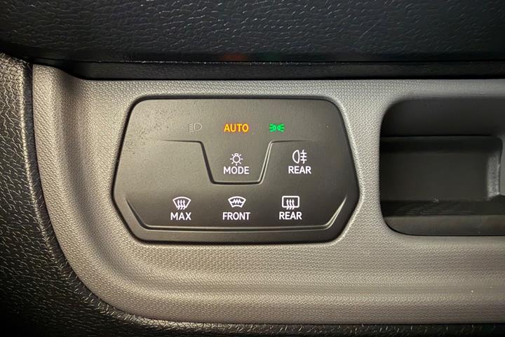 Hvid VW ID.Buzz fra 2025