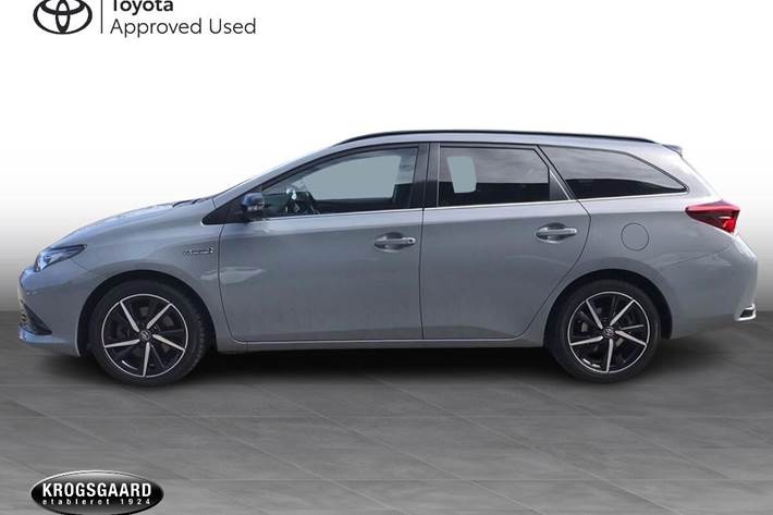Grå Toyota Auris fra 2018