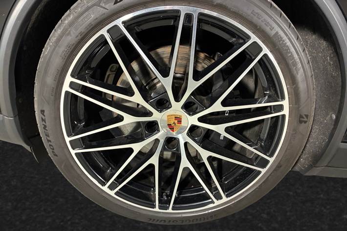 Sort Porsche Macan 4S fra 2025