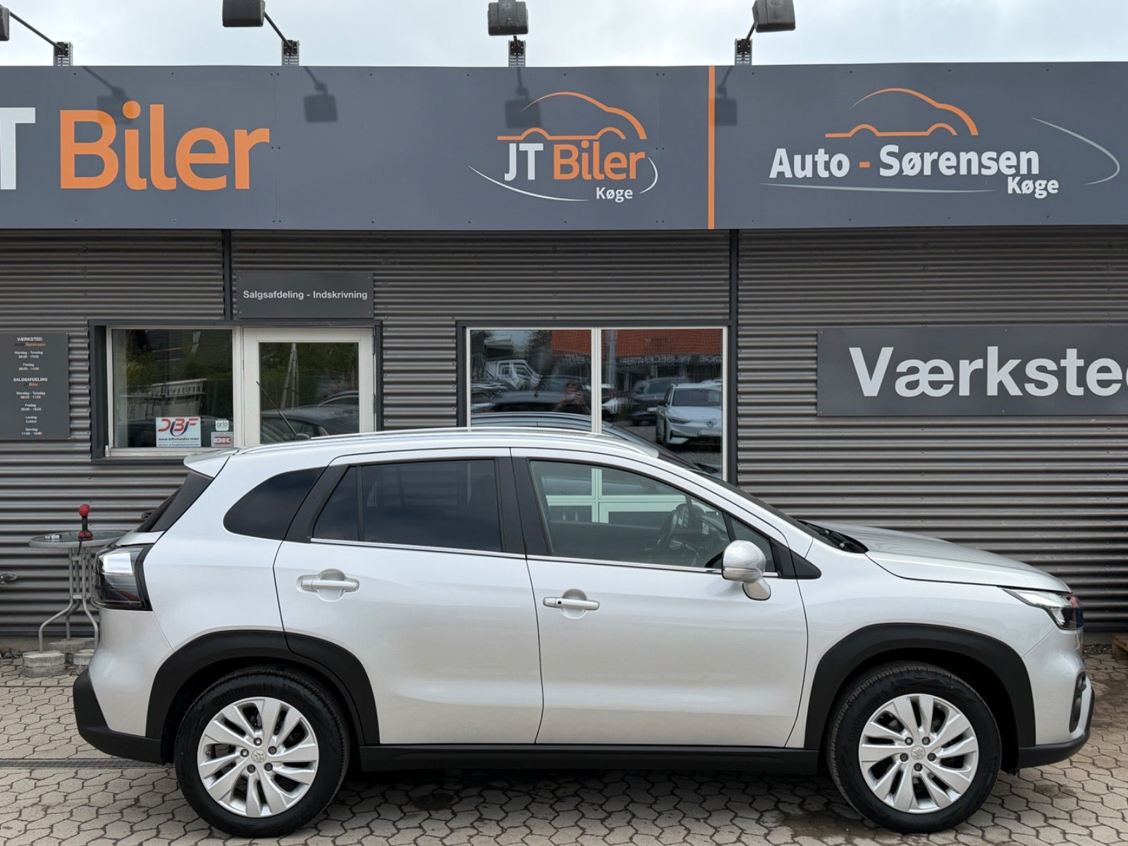 Sølv Suzuki S-Cross fra 2021