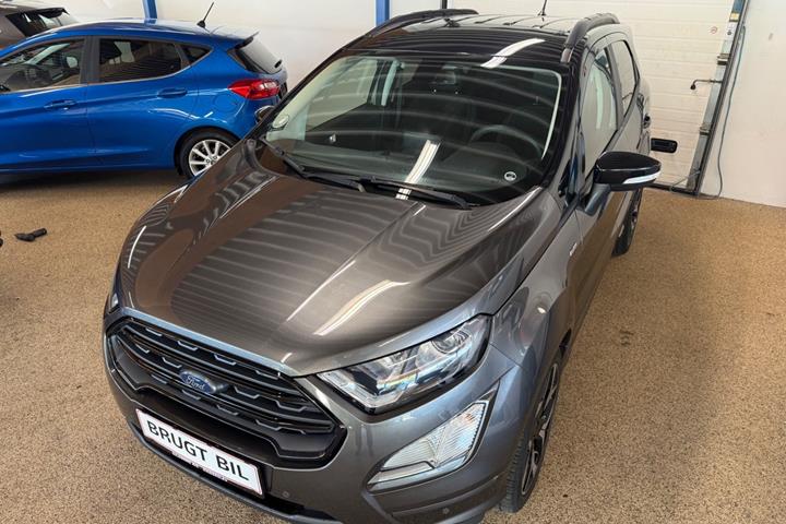 Grå Ford EcoSport fra 2019
