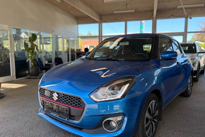 Blå Suzuki Swift fra 2017