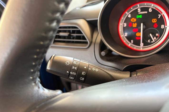 Blå Suzuki Swift fra 2017