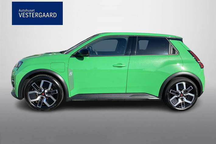 Grøn Renault 5 E-Tech fra 2025