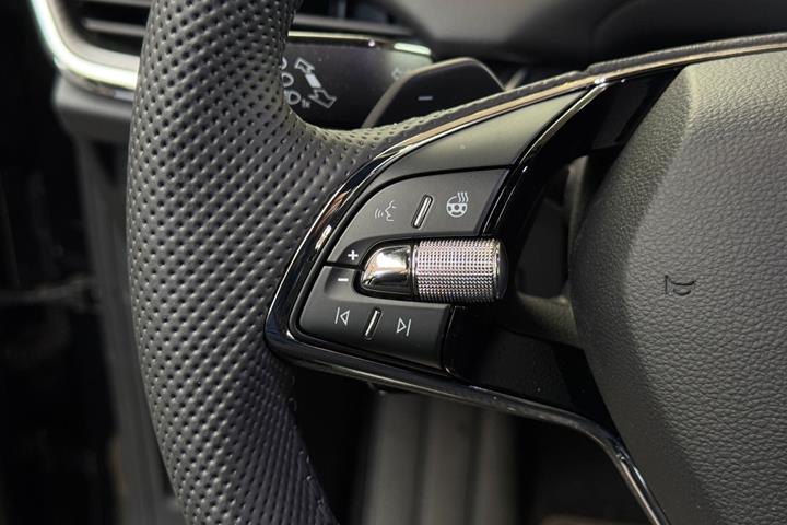 Sort Skoda Enyaq fra 2023