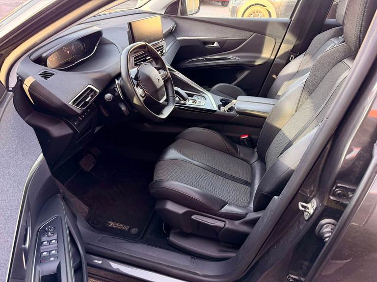 Peugeot 3008 1,6 Hybrid Allure Pack EAT8