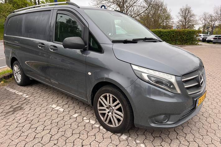 Grå Mercedes Vito 114 fra 2017
